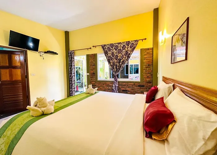 Lanta Baan Nok Resort
