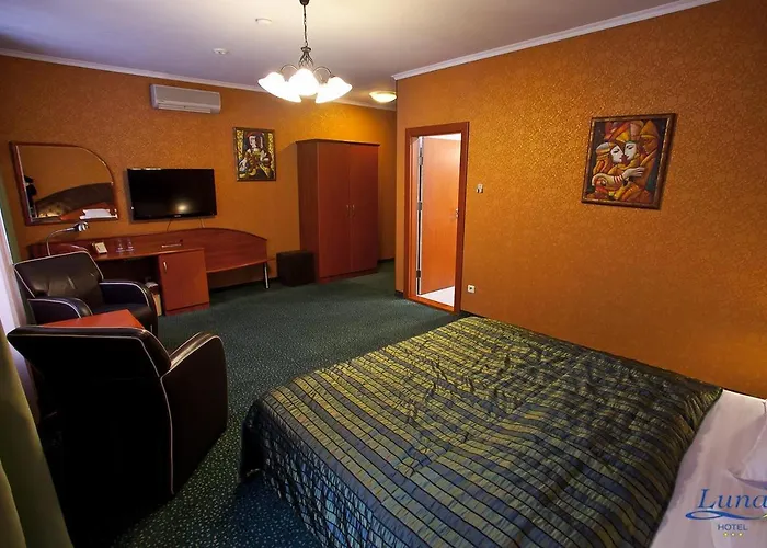 Luna Hotel