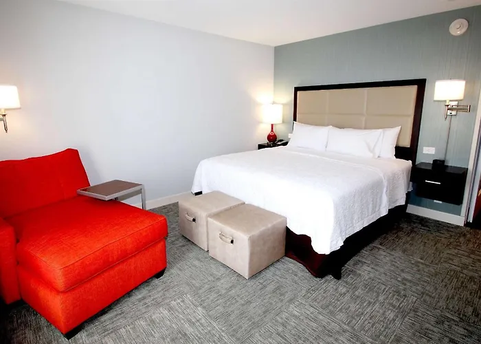 Hampton Inn- Suffolk