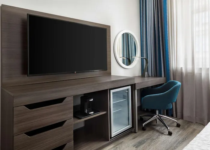 Hampton Inn&Suites Baltimore Inner Harbor