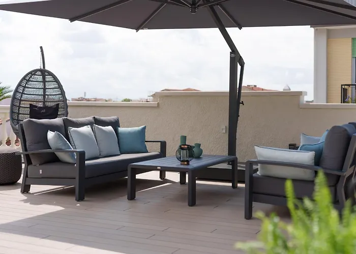 VI Suites