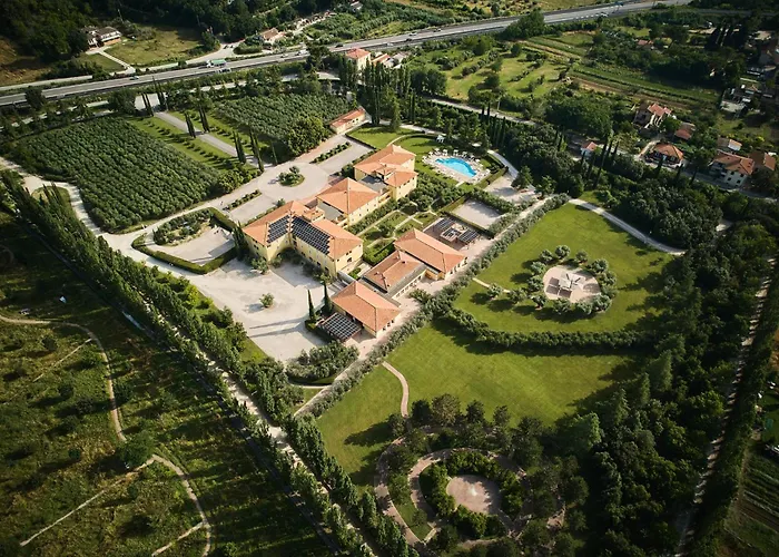Delfina Palace Hotel
