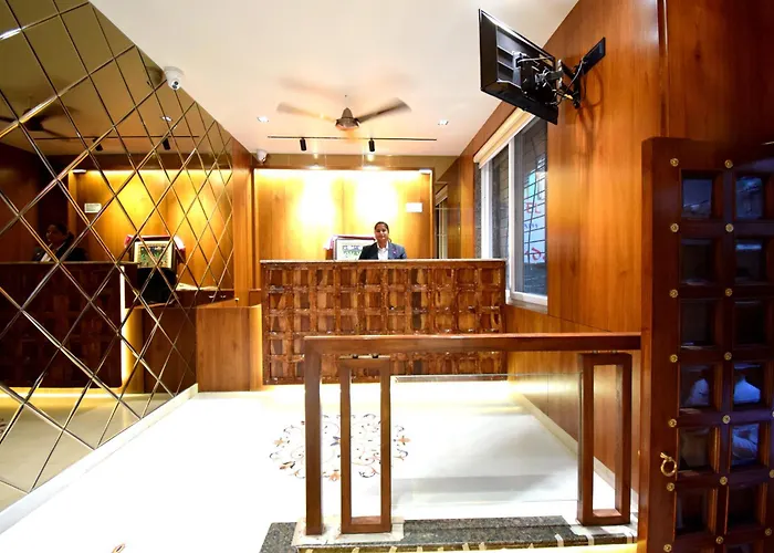 The Sky Imperial Hotel Sugam - 10 Meters From Shrinathji Temple