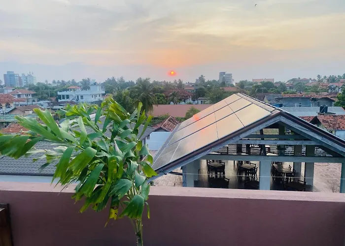Hotel Cloud 9 Negombo