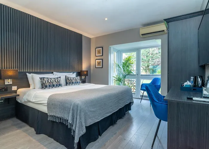 Croft Court Hotel Free Parking London