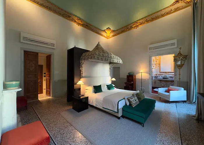 Hotel Palazzo Durazzo Suites