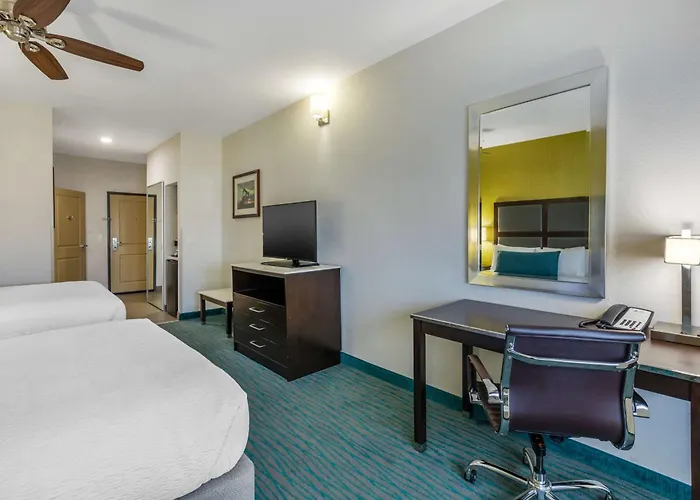 Best Western Plus Taft Inn