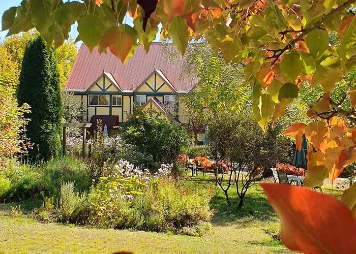 Oaktree Guest House