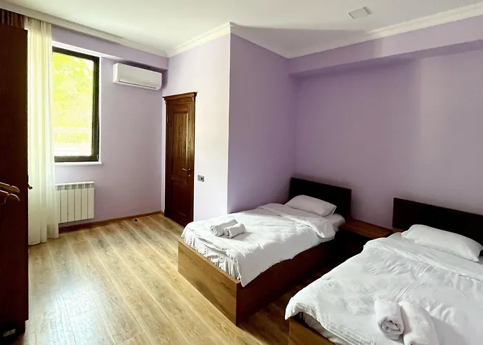 Khidikari Hotel