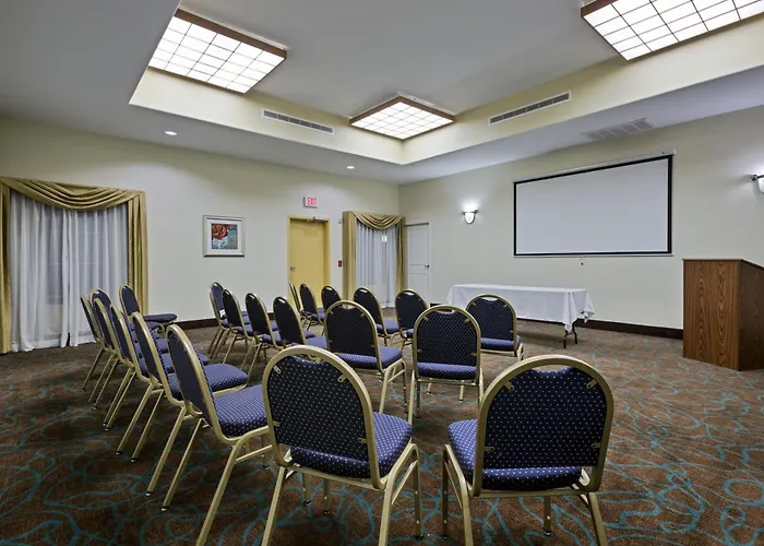 La Quinta By Wyndham Houston New Caney