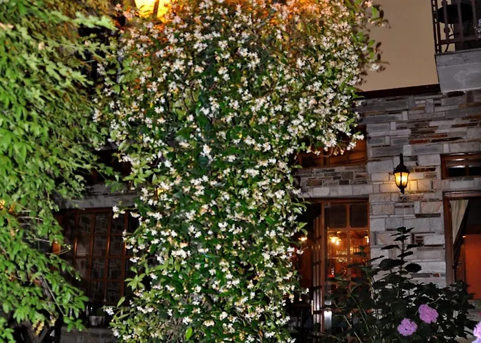 Pelias Hotel