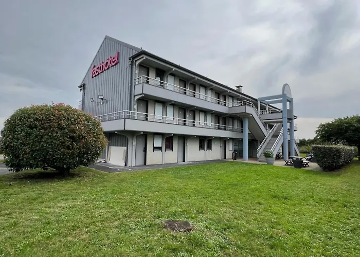 Fasthotel Roissy - Saint-Witz