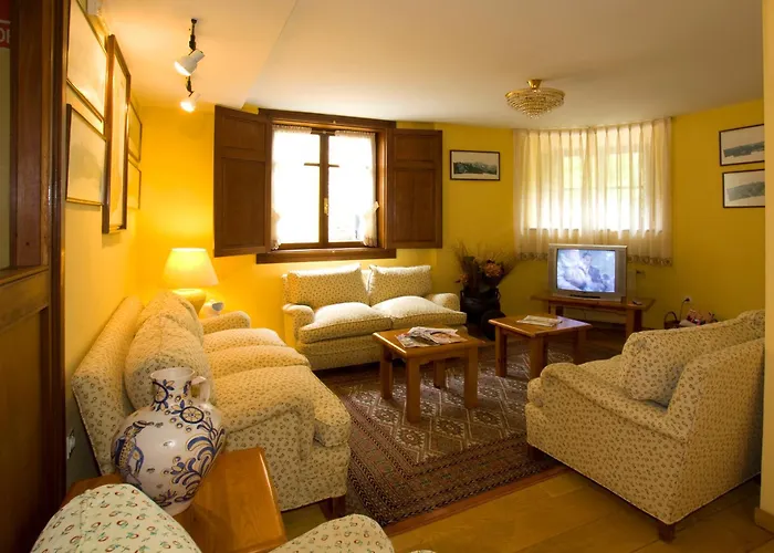 La Casona De Mestas
