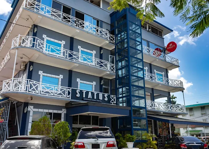 Status Hotel