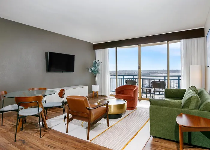Wyndham San Diego Bayside