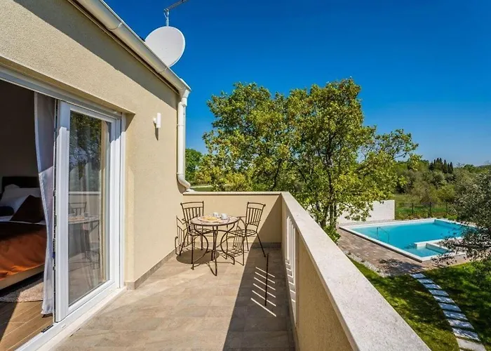 Nonna Novigrad Comfortable Holiday Residence