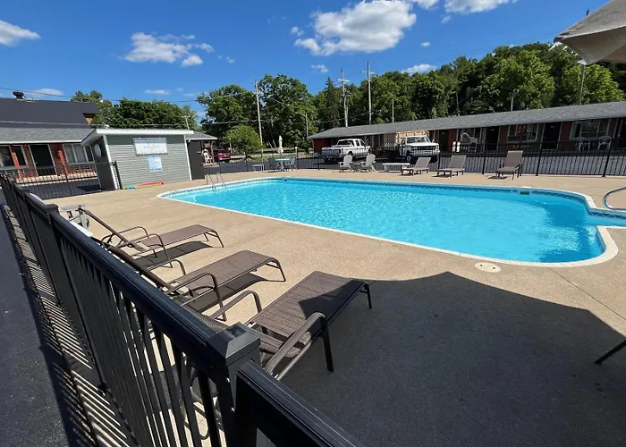 Valley Inn And Suites