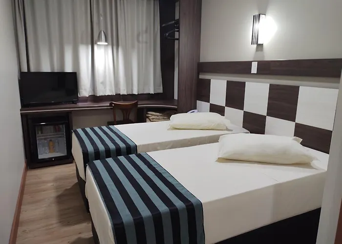 Hotel Maestro Express