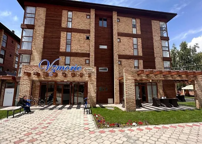Vzmorie Deluxe Hotel