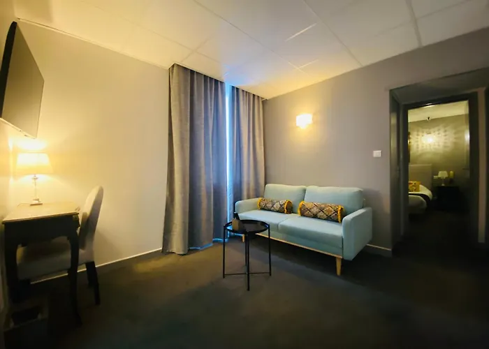 Brit Hotel Acacias