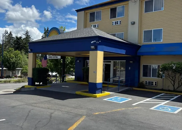 Days Inn By Wyndham Seattle Aurora