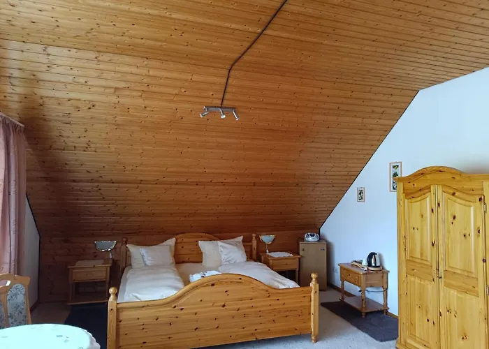 Auerhahn Bed And Breakfast - Black Forest - Waldhotel