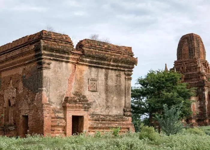 Famous Hotel Bagan