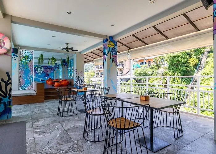 Kana Triple L Hotel Phuket普吉岛卡娜3L酒店