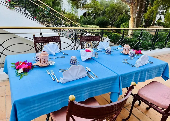 Marhaba Salem - Family Only
