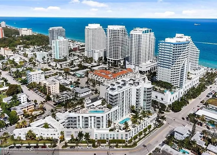 The Glamour Of Upscale Downtown Ft. Lauderdale