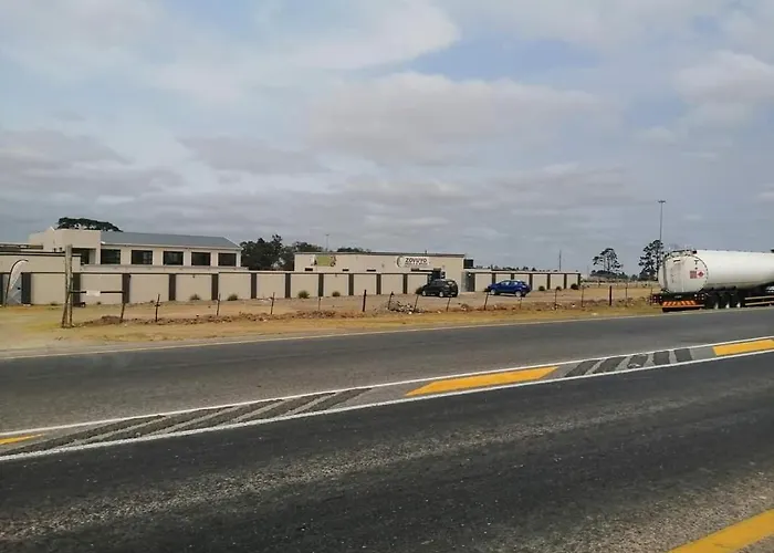 Zovuyo Hotel