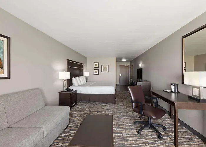La Quinta By Wyndham Sioux Falls