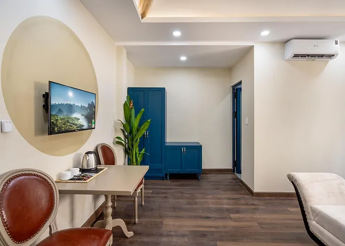 Jan Villa Saigon Oasis