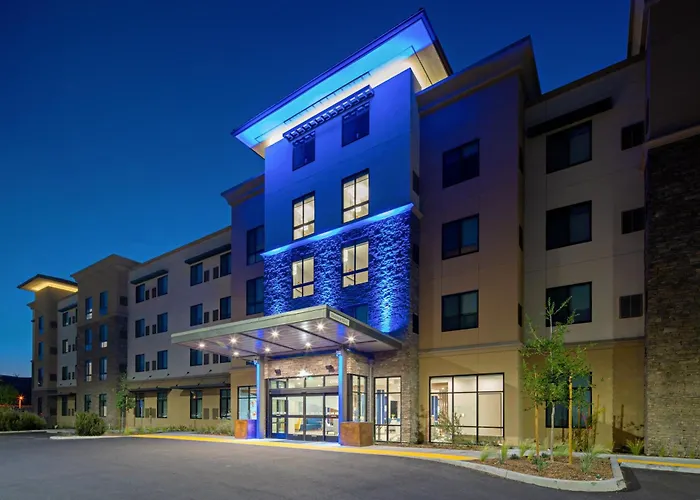 Holiday Inn Express & Suites - Valencia - Santa Clarita By Ihg