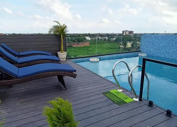 The Taj Pearl Hotel Agra 