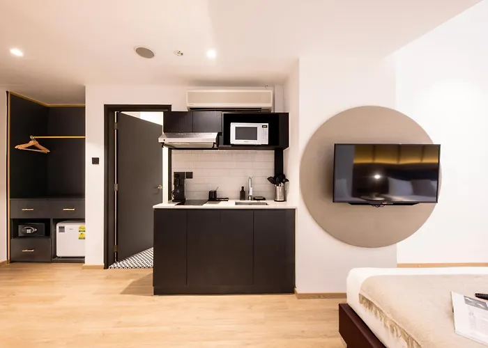 Owen House By Hmlet