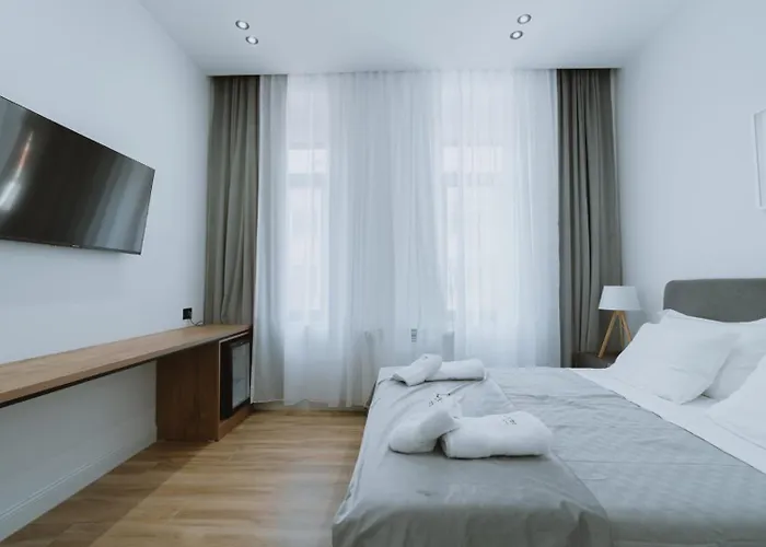 Dyrmo Hotel