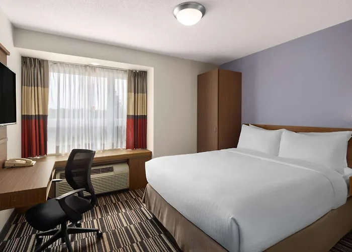 Microtel Inn & Suites By Wyndham Kirkland Lake