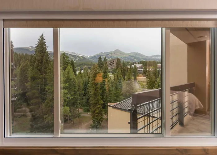 New! Marriott Slope View Ski In Ski Out Luxury Studio Sleeps 4 Full Kitchen, Amenities & Fee Parking