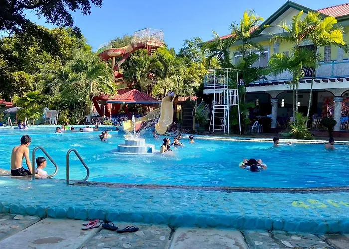 Angela'S Pool Resort