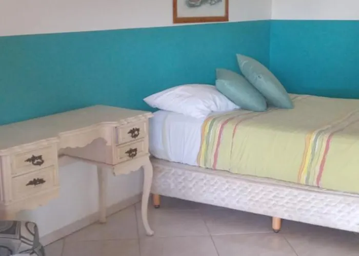 Lirios Da Vila Pousada