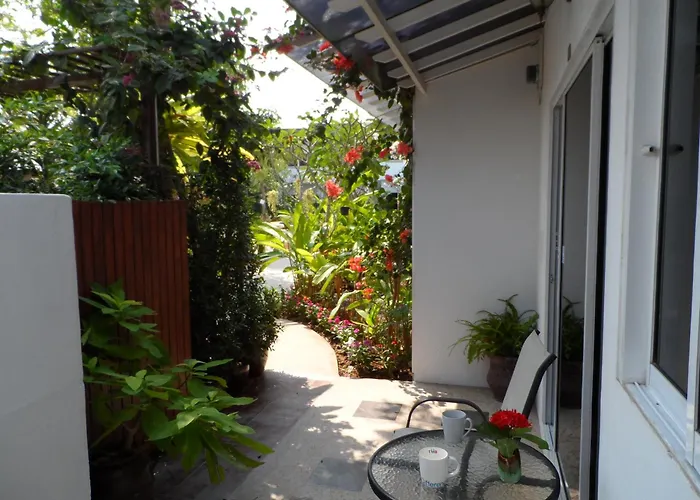 Baan Sabaaidee - Adult Friendly