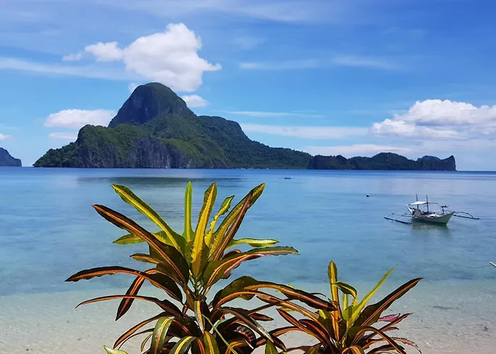 Golden Monkey Beach Hotel