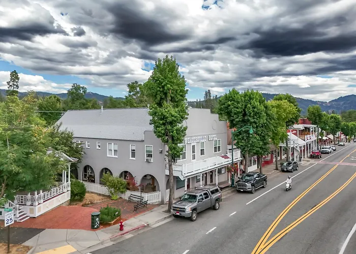 Weaverville Hotel