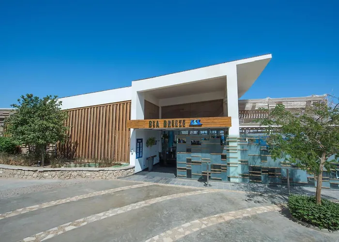 Reef Oasis Blue Bay Resort & Spa