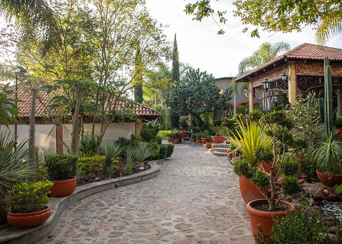 Hotel El Dorado - Cerca De Chapala Y Del Aeropuerto