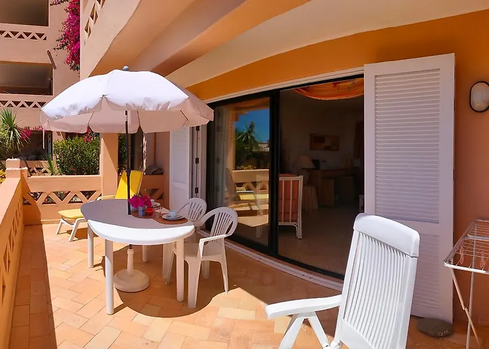 Apartamentos Turisticos Buganvilia