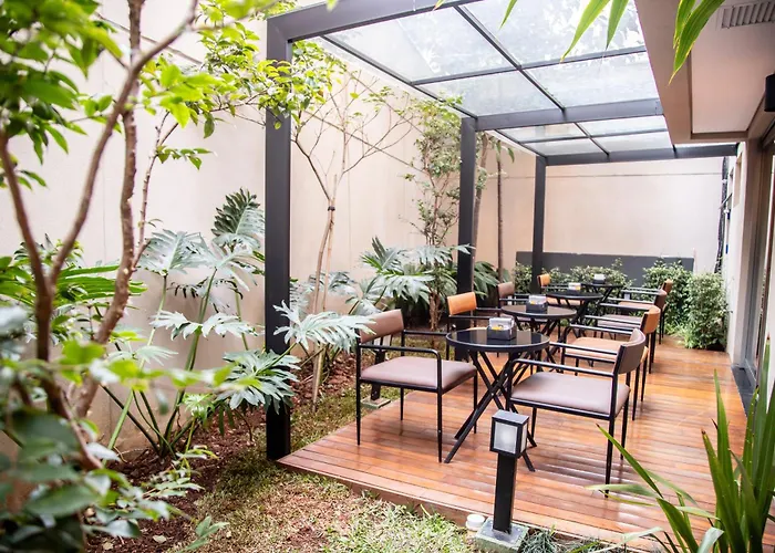 Cozzy Suites Paraíso Hotel