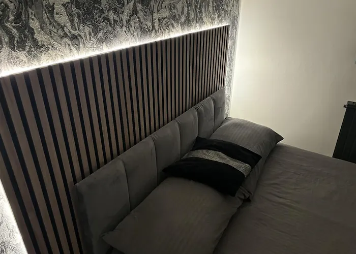Hills View Apartments