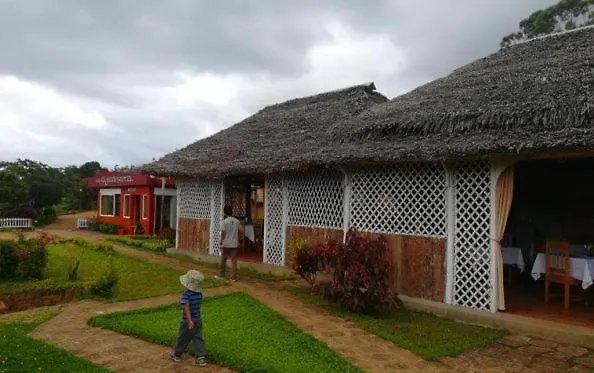 Go Andasibe Hotel